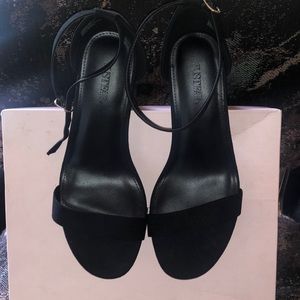 New never worn open toed heeled sandal!